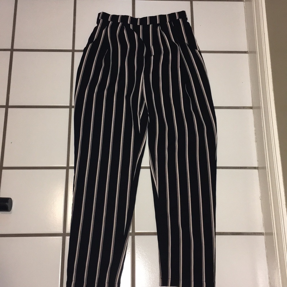 Brandy Melville Frankie pants.